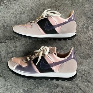 NIKE V-LOVE O.X. Sneaker Size 7